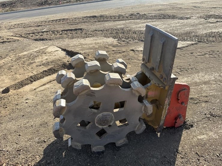 cat-excavator-compaction-wheel-image-2