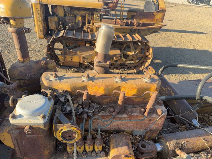 caterpillar-d2-image-17