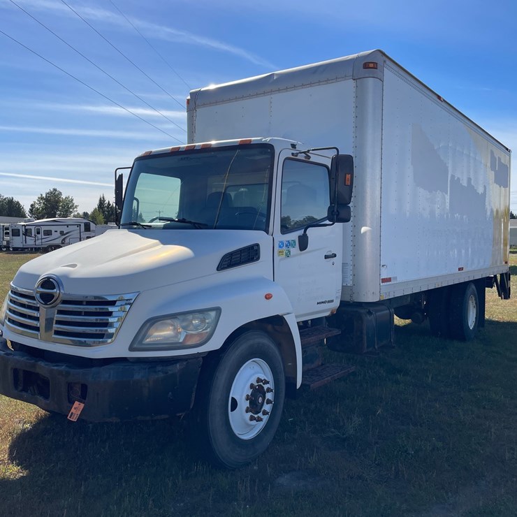 2007 HINO 268