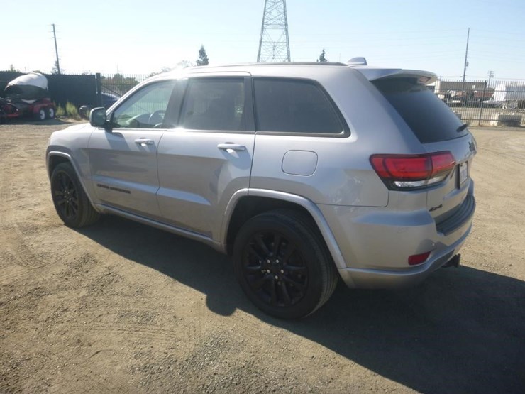 2018-jeep-grand-cherokee-image-4