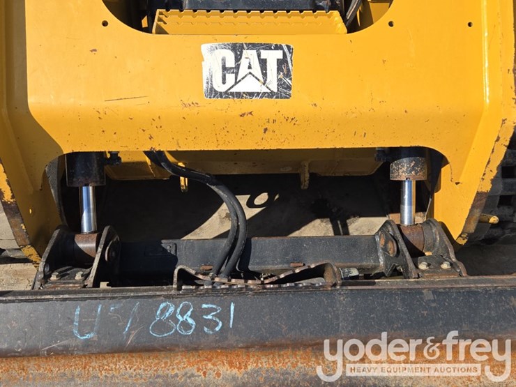 2017-caterpillar-279d-image-23
