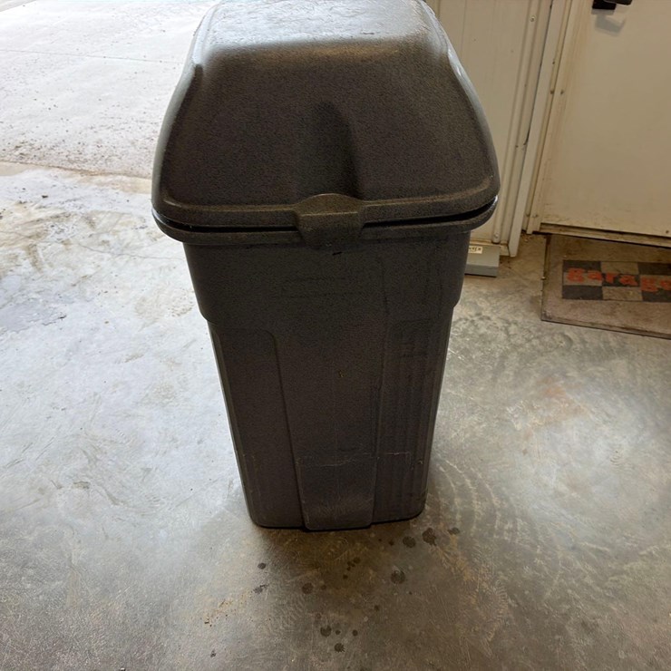 Toter Garbage Can