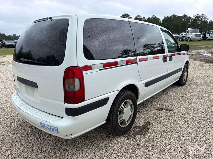 2004-chevrolet-venture-image-3