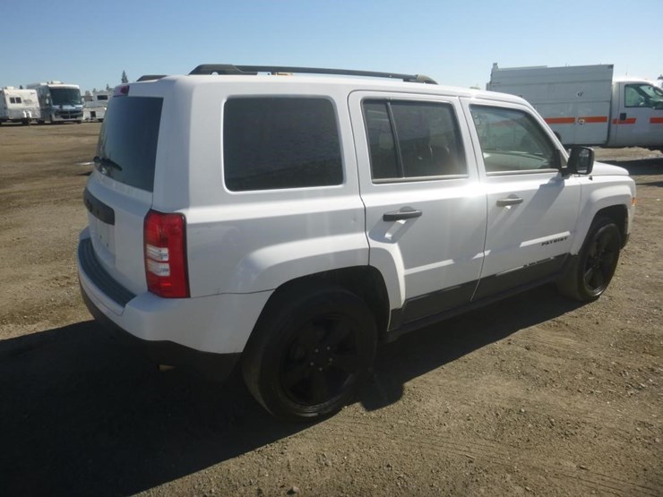 2014-jeep-patriot-image-3