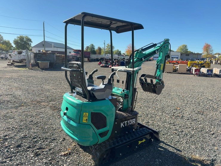 cfg-industrial-kt13r-mini-excavator-image-3