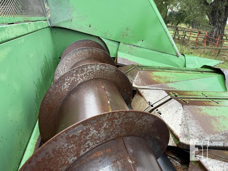 john-deere-853-image-22