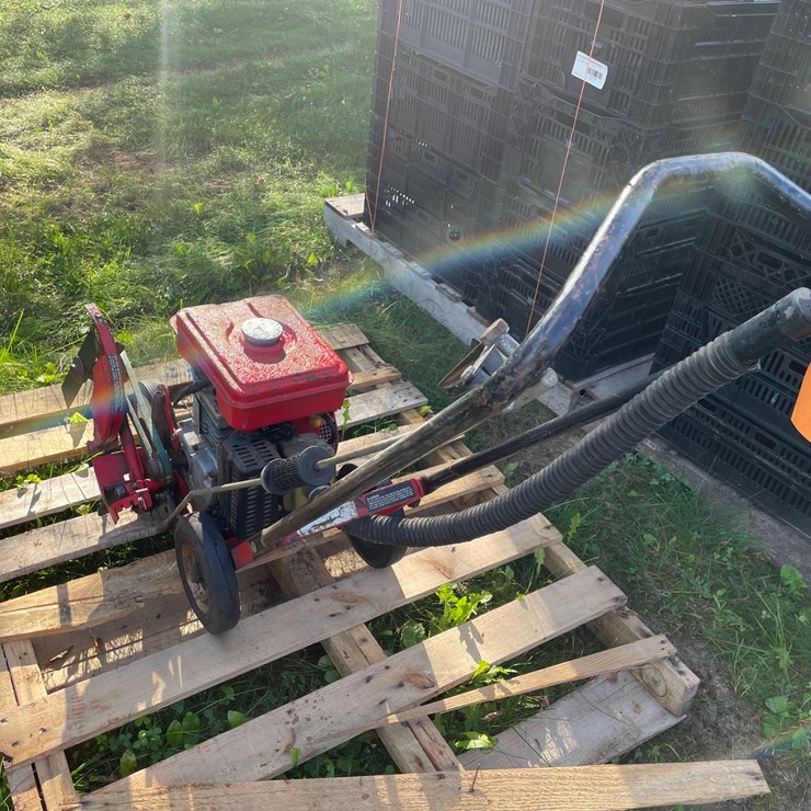 #3216 • Toro 58435 Walk Behind Edger