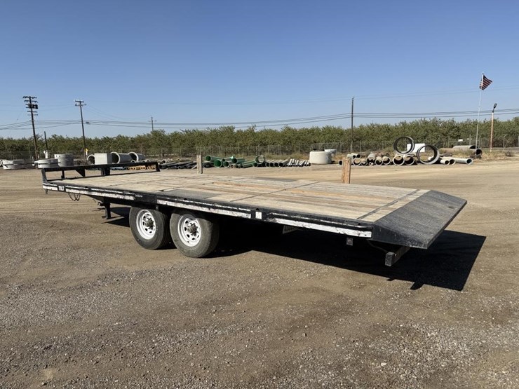 2020-econoline-tilt-deck-trailer-image-4