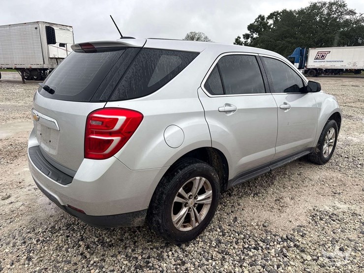 2017-chevrolet-equinox-image-3