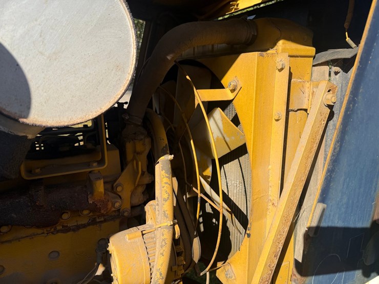 #3534-•-komatsu-gd305a-motor-grader-image-79