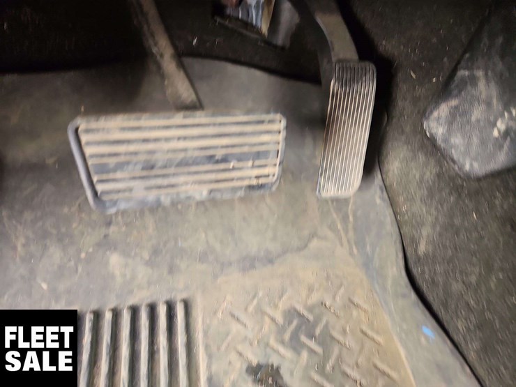 2015-chevrolet-silverado-1500-image-9