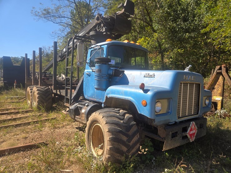 1991-mack-rd690s-image-1