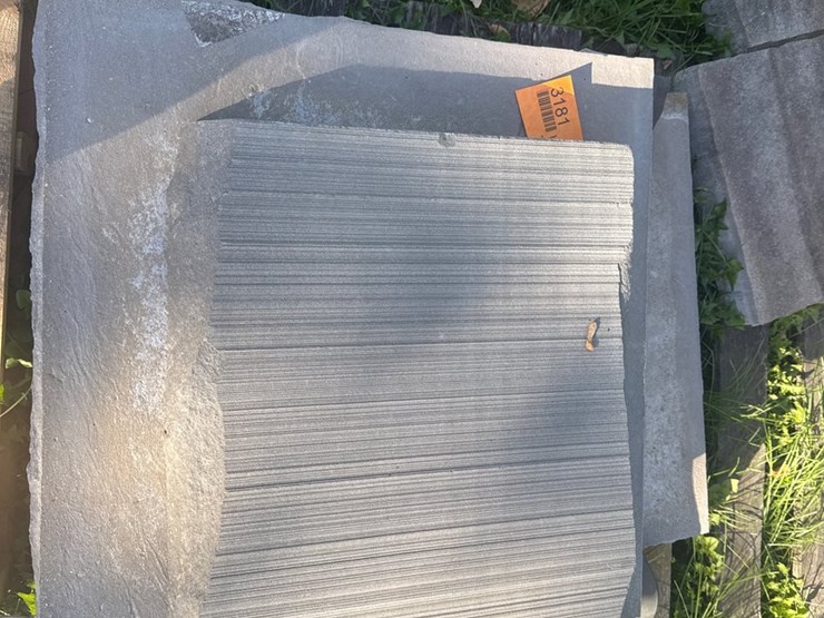 #3181-•-pallet-of-decorative-pavers-image-1