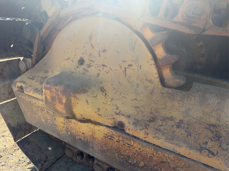 caterpillar-d7-image-16
