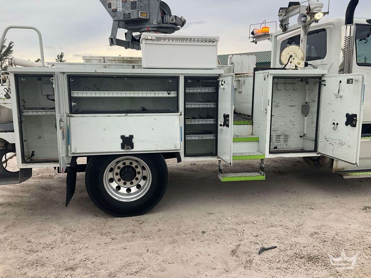 2015-international-durastar-4300-image-39