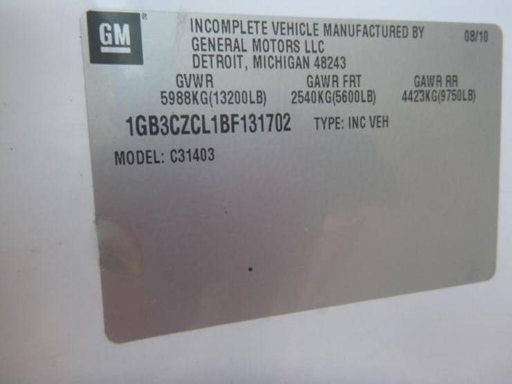 2011-chevrolet-3500-image-19