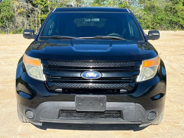 2015-ford-explorer-image-5