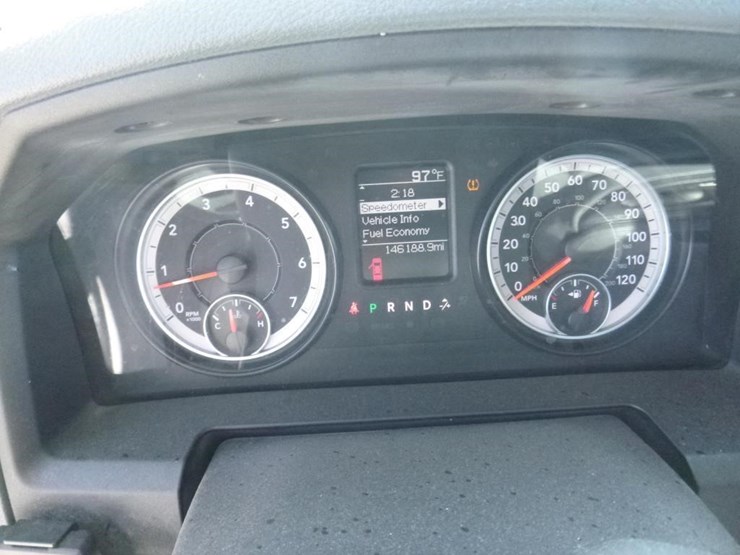 2016-dodge-1500-image-14
