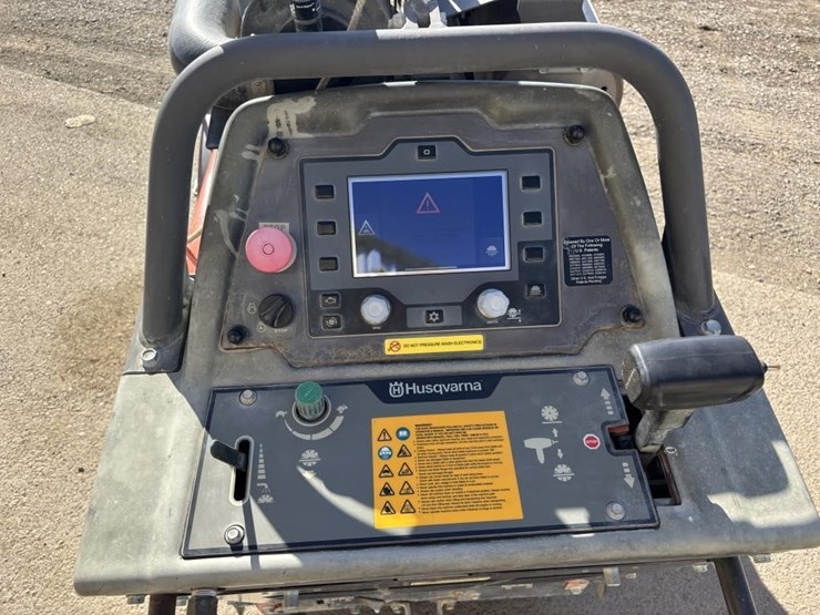 2020-husqvarna-fs-5000-walk-behind-concrete-saw-image-30