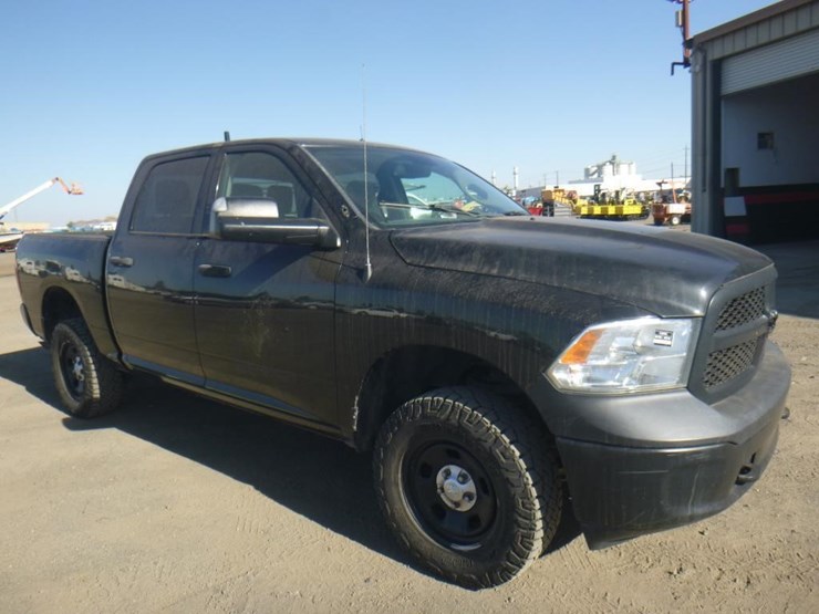 2016-dodge-1500-image-3