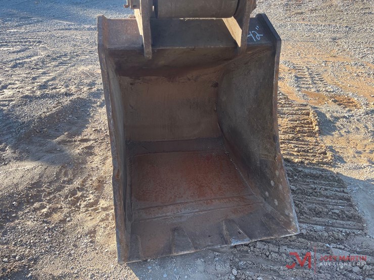 deere-330c-lc-image-12