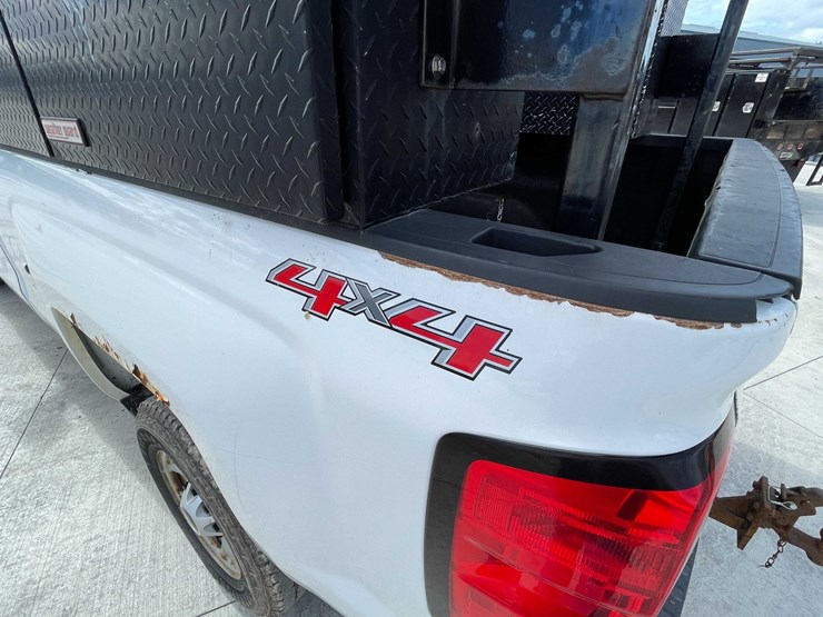 2016-chevrolet-2500-image-28