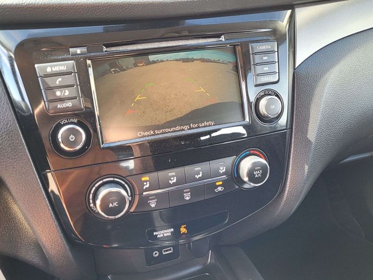 2020-nissan-rogue-image-16