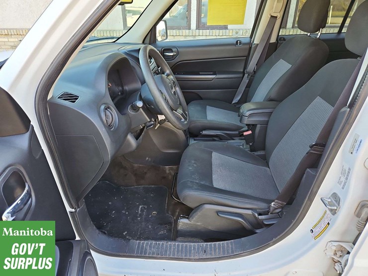 2014-jeep-patriot-image-17