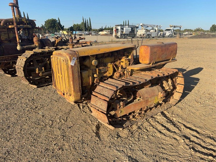 caterpillar-d2-image-1