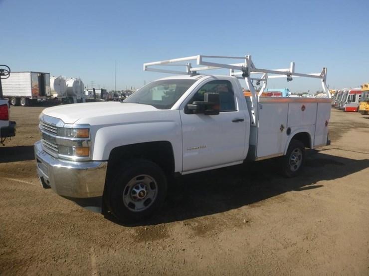 2015-chevrolet-2500-image-1