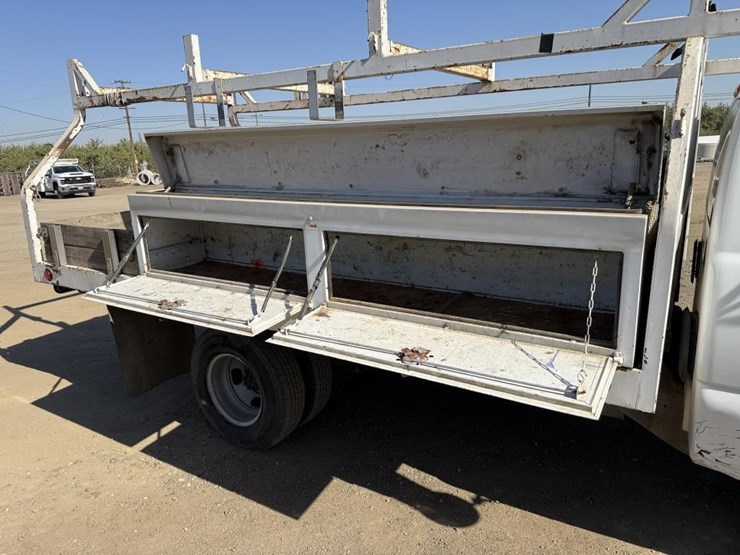 2006-chevrolet-3500-image-40