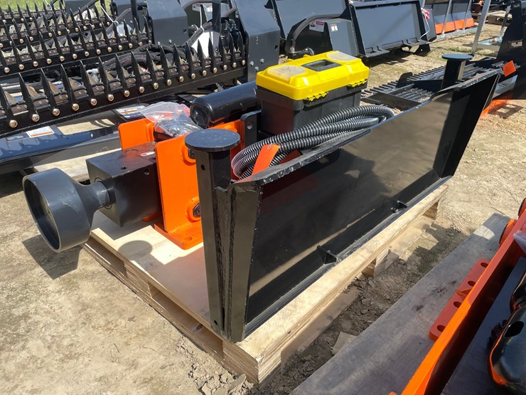 #2013-•-wolverine-skid-steer-post-driver-attachment-image-3