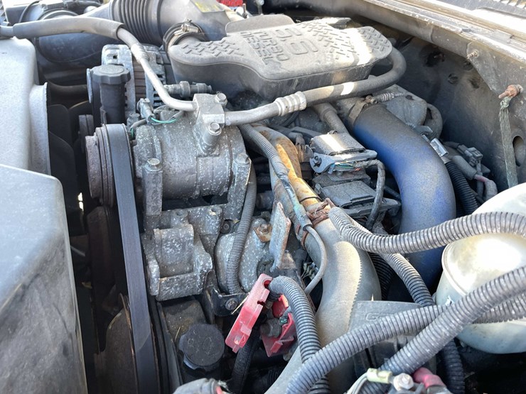 2004-gmc-2500hd-image-76