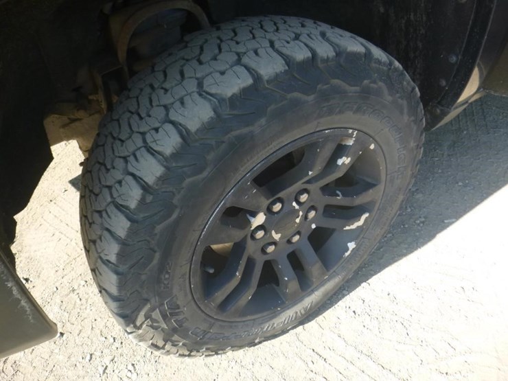 2018-chevrolet-1500-image-14