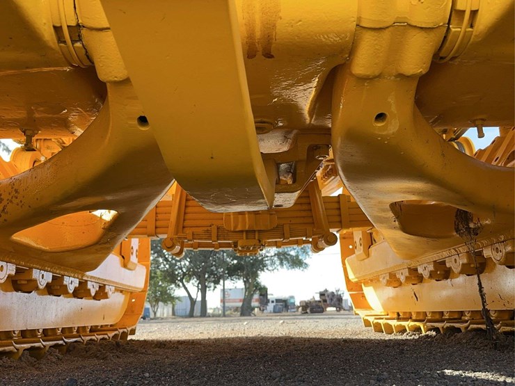 caterpillar-seventy-gas---complete-nut-and-bolt-restoration!-image-58