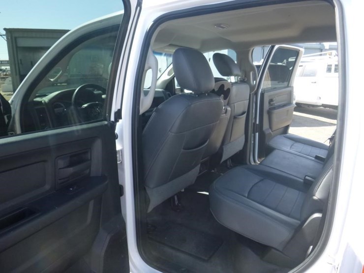 2014-dodge-1500-image-8