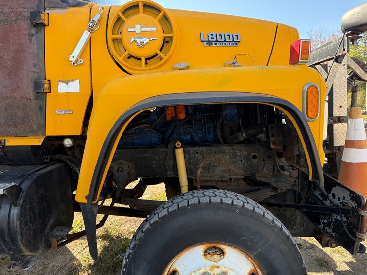 1989-ford-l8000-image-28