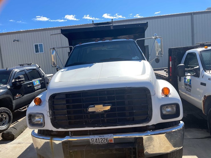 2002-chevrolet-6500-image-2