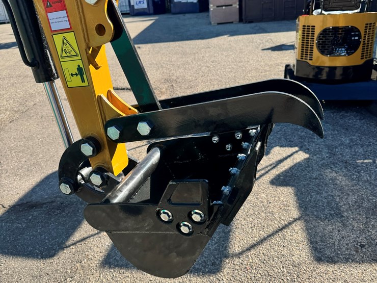 2026-unused-h13r-mini-excavator-image-3