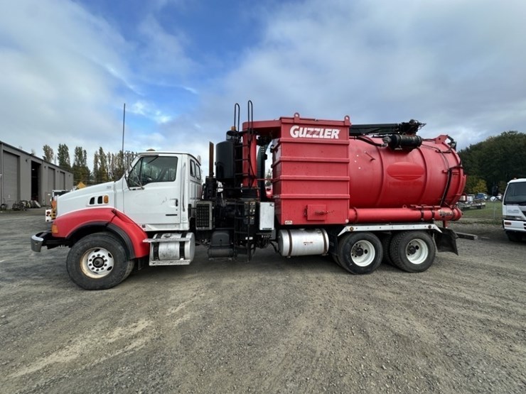 2008-sterling-l9500-image-2