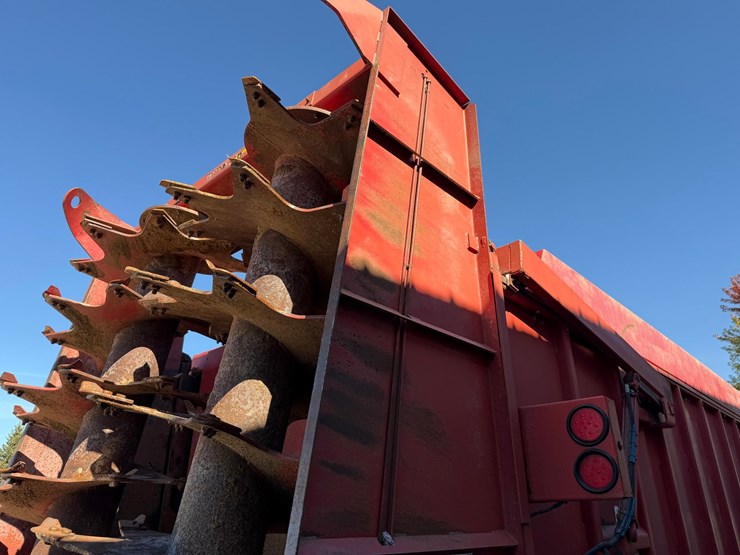 2005-peterbilt-378-image-36
