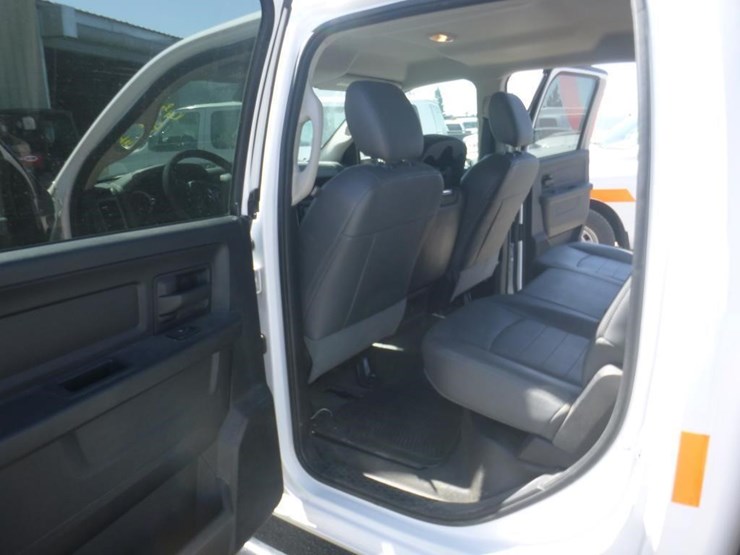 2016-dodge-1500-image-8