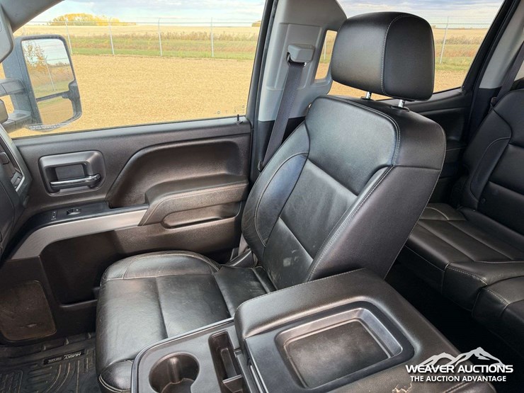 2017-chevrolet-silverado-2500hd-lt-image-8