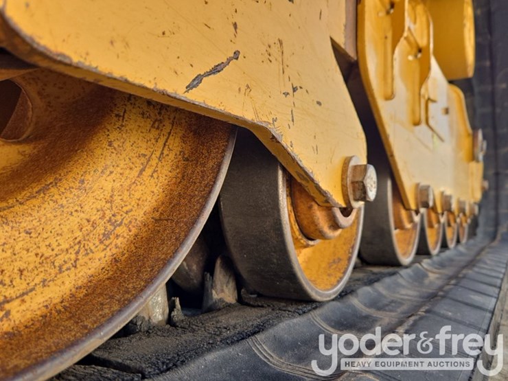 2017-caterpillar-279d-image-11