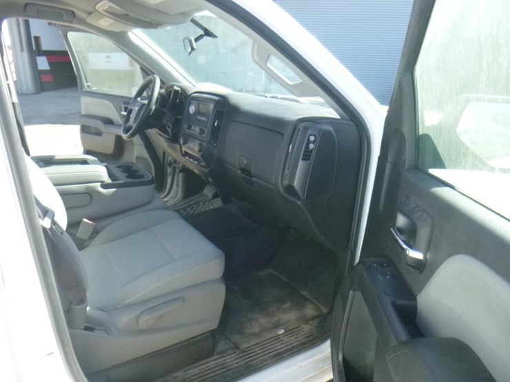 2017-chevrolet-1500-image-6