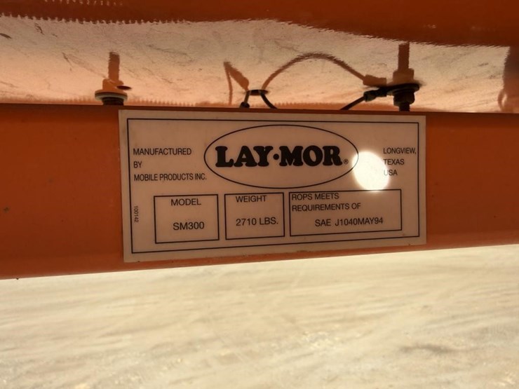 lay-mor-sm-300-3-wheel-broom-image-20