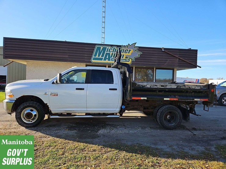 2011-dodge-3500-image-5