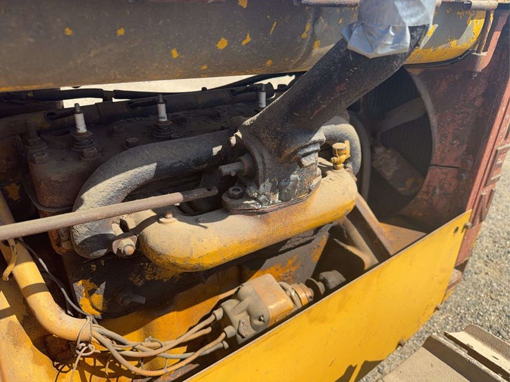 caterpillar-ten-image-28