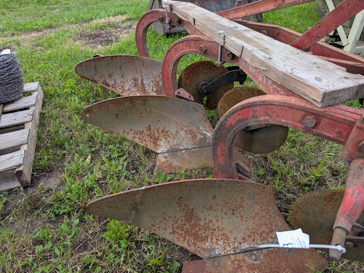 #4062-•-massey-ferguson-mow-board-plow-image-4