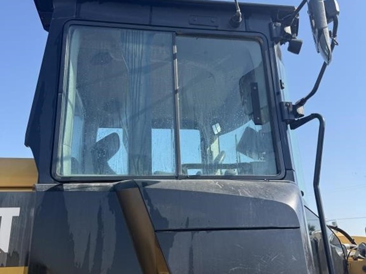 2018-caterpillar-930m-image-28